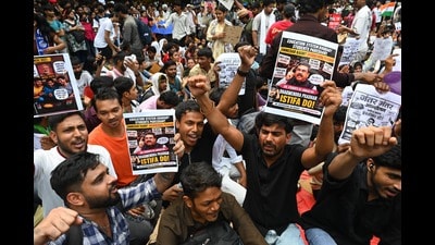 Protesters at Jantar Mantar in New Delhi on Wednesday. (Vipin Kumar/Hindustan Times) Protesters at Jantar Mantar in New Delhi on Wednesday. (Vipin Kumar/Hindustan Times)