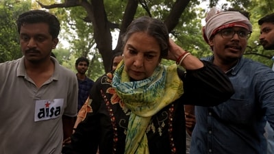 On Monday, Shabana Azmi joined a planned march by supporters of India's Cockroach Janta Party towards the Parliament on the opening day of its monsoon session. REUTERS/Bhawika Chhabra (REUTERS)