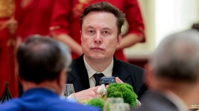 Elon Musk replied: "I'm down," One X user suggested he finance a $100 million version of Mel Gibson's ancient Greek epic. REUTERS/Evan Vucci/File photo (Reuters)