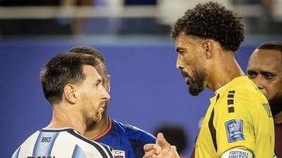 Lionel Messi and Vozinha during their FIFA World Cup 2026 clash. (X images) Lionel Messi and Vozinha during their FIFA World Cup 2026 clash. (X images)