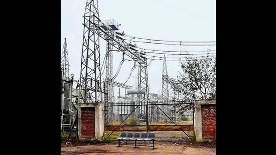 Around 315 outsourced employees are deployed in PSPCL’s Central Zone alone. (HT File)