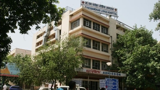 जंतर-मंतर प्रदर्शन में घायल 21 वर्षीय युवती की हालत में सुधार, आरएमएल अस्पताल ने वेंटिलेटर से हटाया