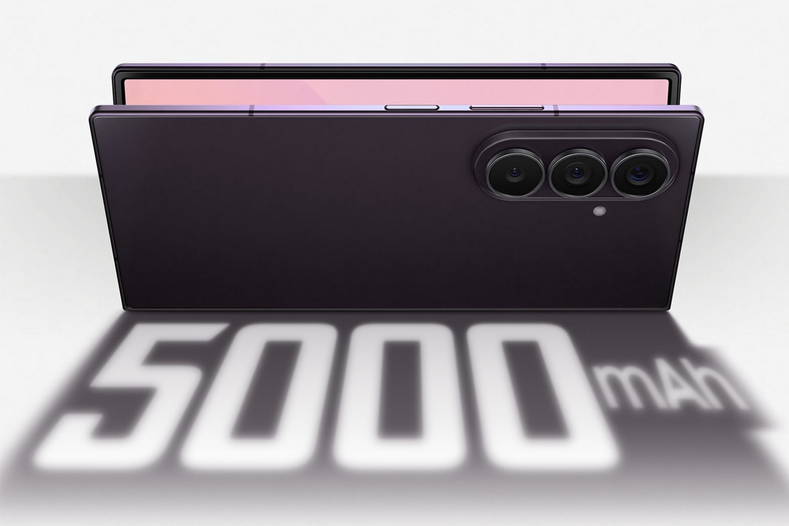 The Galaxy Z Fold8 Ultra now features a 5,000mAh battery, the largest capacity in any Galaxy foldable. (Samsung) The Galaxy Z Fold8 Ultra now features a 5,000mAh battery, the largest capacity in any Galaxy foldable. (Samsung)