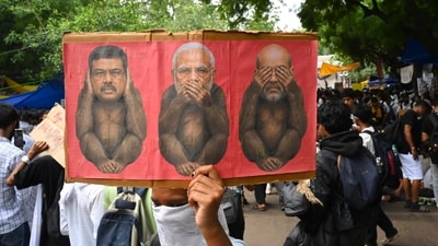 Crowds of supporters of the Cockroach Janta Party (CJP) gather at Jantar Mantar to Join the ongoing protest, in New Delhi. (Vipin Kumar/Hindustan Times) Crowds of supporters of the Cockroach Janta Party (CJP) gather at Jantar Mantar to Join the ongoing protest, in New Delhi. (Vipin Kumar/Hindustan Times)