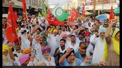 Representatives of various unions from across the state attended a meeting convened by the Punjab State Safai Karamchari Commission in Jalandhar on Thursday, a day after police used force on protesting sanitation workers in Barnala. Representatives of various unions from across the state attended a meeting convened by the Punjab State Safai Karamchari Commission in Jalandhar on Thursday, a day after police used force on protesting sanitation workers in Barnala.