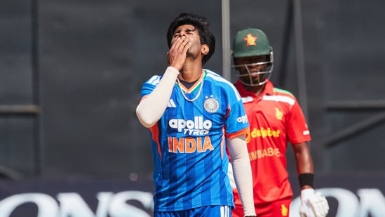 Pacer Mayank Yadav set the tone with a fiery opening spell, making the most of the pace and bounce on offer in Harare. He struck twice inside the powerplay.(AFP)