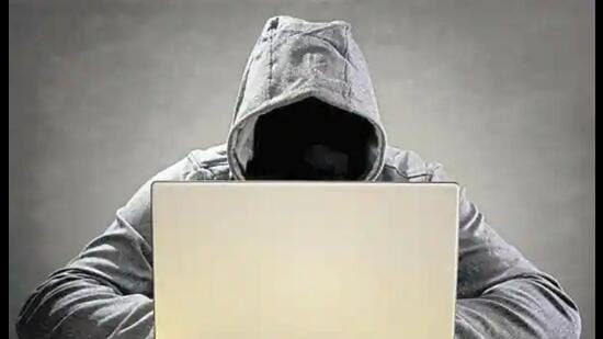 Lucknow Police have uncovered yet another alleged international cyber fraud call centre — this time from Cyber Heights in Vibhuti Khand — reinforcing concerns over organised scam networks operating from the city’s premium addresses. (Pic for representation)