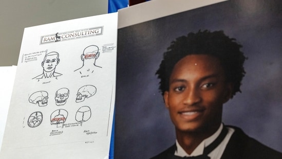 Nolan Wells' independent autopsy found his cause of death undetermined as a mortician explained head marks (REUTERS/Jim Vondruska)