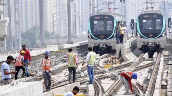 Under these rights, the NMRC will allow firms to associate their brand names with metro stations and use designated indoor and outdoor spaces for advertisement, officials said) (HT Archive)