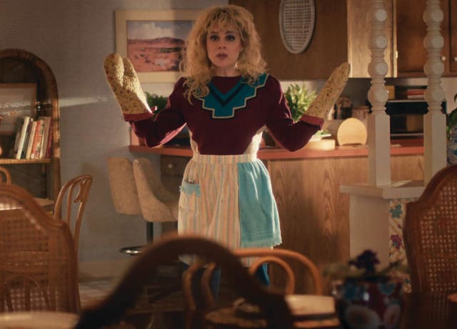 Karen Wheeler from Stranger Things battled underworld demons to protect her kids. Yes, mama! Karen Wheeler from Stranger Things battled underworld demons to protect her kids. Yes, mama!