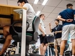 Japan's sweltering summer is rewriting office fashion(AFP)