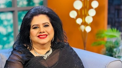 'রুনা লায়লাকে দিয়ে দিন-বিনিময়ে ফারাক্কা বাঁধ নিয়ে যান',গায়িকা বললেন- ‘আমি যাইনি’ 'রুনা লায়লাকে দিয়ে দিন-বিনিময়ে ফারাক্কা বাঁধ নিয়ে যান',গায়িকা বললেন- ‘আমি যাইনি’