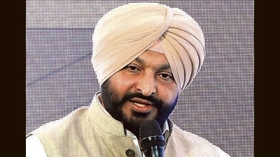 Bittu confirmed that he stepped down following directions from the BJP’s top leadership and said he would now focus entirely on strengthening the party in Punjab. (HT) Bittu confirmed that he stepped down following directions from the BJP’s top leadership and said he would now focus entirely on strengthening the party in Punjab. (HT)