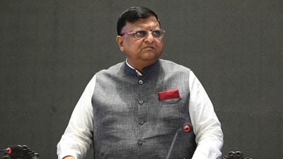 রাজ্যের মুখ্যসচিব পদে ৬ মাস মেয়াদ বাড়ল মনোজ আগরওয়ালের  (Photo by Samir Jana/ Hindustan Times)