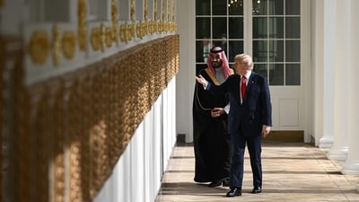 U.S. President Donald Trump (right) and Saudi Crown Prince Mohammed bin Salman walk along the colonnade to the Oval Office of the White House in Washington, DC. (AFP archive) U.S. President Donald Trump (right) and Saudi Crown Prince Mohammed bin Salman walk along the colonnade to the Oval Office of the White House in Washington, DC. (AFP archive)