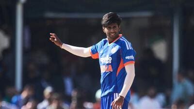 India's bowler Mayank Yadav gestures as he prepares to bowl during the first T20 cricket match between Zimbabwe and India in Harare, Zimbabwe. (AP Photo) India's bowler Mayank Yadav gestures as he prepares to bowl during the first T20 cricket match between Zimbabwe and India in Harare, Zimbabwe. (AP Photo)