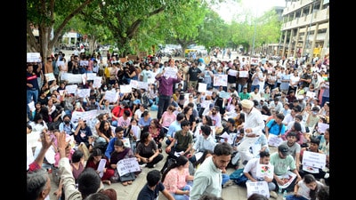 The protest at Sector 17 entered its sixth day on Friday. (Ravi Kumar/ht)
