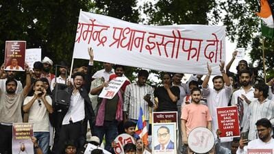 Youth protesters in Lucknow on Friday. (Deepak Gupta/HT Photo) Youth protesters in Lucknow on Friday. (Deepak Gupta/HT Photo)