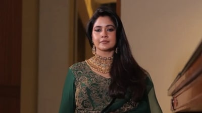 Narayani Shastri made her television debut on DD with Kahani Saat Pheron Ki. Narayani Shastri made her television debut on DD with Kahani Saat Pheron Ki.