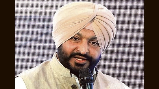 Bittu confirmed that he stepped down following directions from the BJP’s top leadership and said he would now focus entirely on strengthening the party in Punjab. (HT)