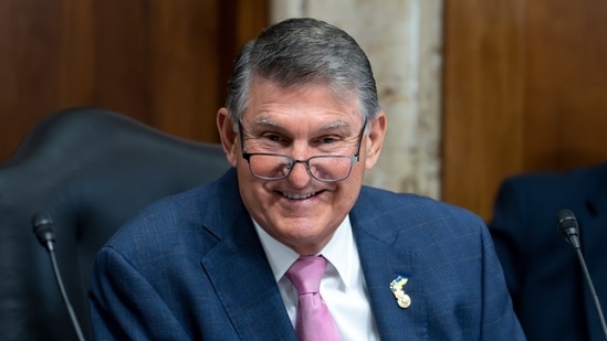 Former Senator Joe Manchin starts the Independent Leadership Council to elect independent candidates focused on competitive districts.