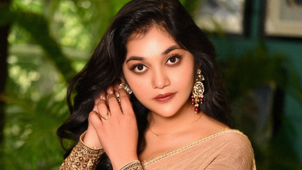 ‘লিবারান্ডু, দেশদ্রোহী’, JU-র ছাত্রী শিরিন পড়ুয়াদের পাশে দাঁড়াতেই কটাক্ষে বিদ্ধ, কড়া জবাব পর্দার অপর্ণার!