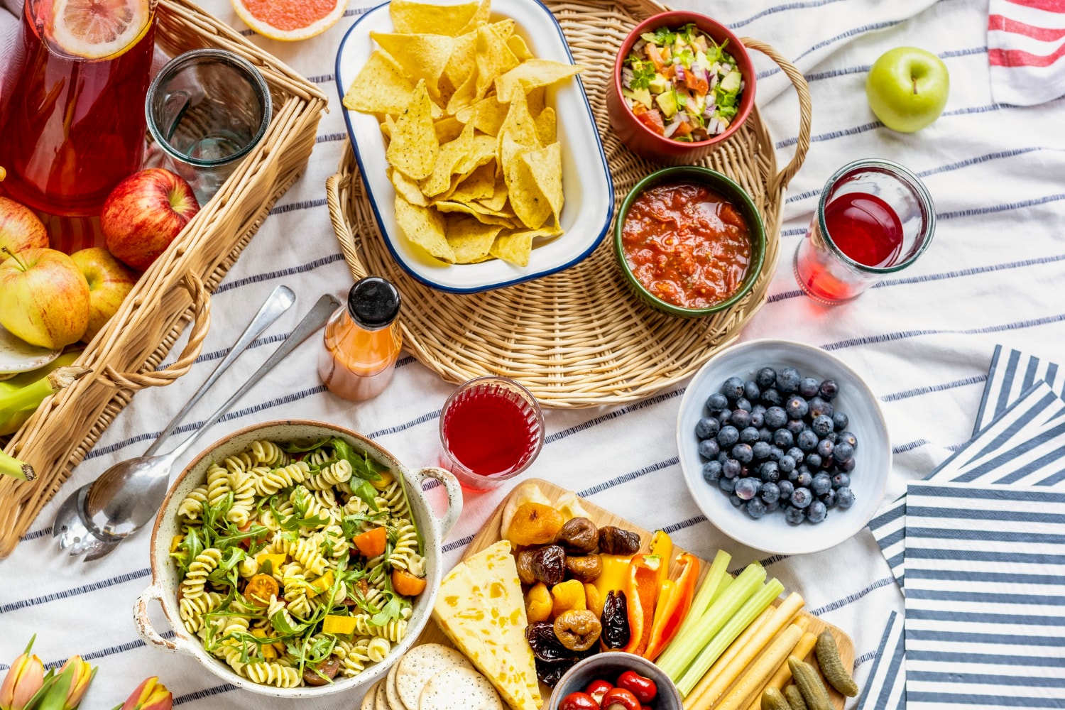 Be careful of foods prepared outside regulated kitchens. (Picture credit: Freepik) Be careful of foods prepared outside regulated kitchens. (Picture credit: Freepik)