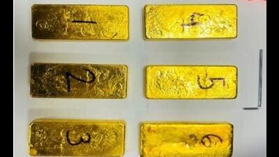 ₹24-cr smuggled gold worth seized at Mumbai airport, 8 held ₹24-cr smuggled gold worth seized at Mumbai airport, 8 held