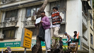 Several student organisations and supporters of the Cockroach Janta Party gathered at Shivaji Park in Dadar, Mumbai, to show solidarity with the CJP's protest in Delhi, on July 24, 2026. (Raju Shinde/HT Photo)