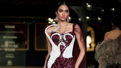 The colour palette ranged from cathedral navy, cashmere blue, rich jewel tones, soft parchments, silver peony, lotus, rose gold, and warm metallics inspired by the frescoes and Byzantine mosaics. (SHAZID CHAUHAN ) The colour palette ranged from cathedral navy, cashmere blue, rich jewel tones, soft parchments, silver peony, lotus, rose gold, and warm metallics inspired by the frescoes and Byzantine mosaics. (SHAZID CHAUHAN )