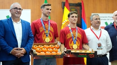 Spain midfielders Fabián Ruiz and Gavi were honoured with tomatoes matching their body weight Spain midfielders Fabián Ruiz and Gavi were honoured with tomatoes matching their body weight