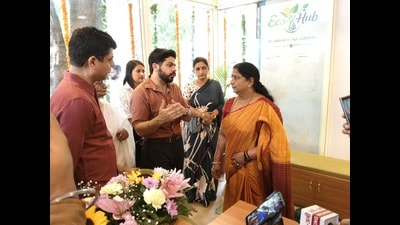 Karnal mayor Renu Bala Gupta inaugurating the “Eco Hub - Address to the Environment” in Karnal on Thursday. (HT)