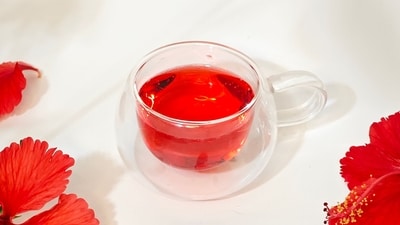 Hibiscus tea can help keep blood pressure in check, shares Dr Kunal Sood. (Pexel) Hibiscus tea can help keep blood pressure in check, shares Dr Kunal Sood. (Pexel)