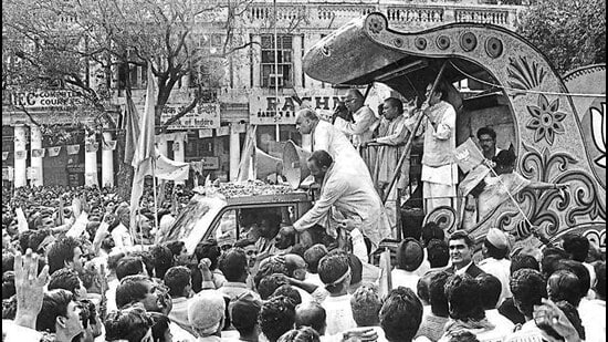 LK Advani’s Ram Rath Yatra that set off from Somnath, Gujarat, on September 25, 1990, increased public support for the Ram Janmabhoomi movement. (HT Photo)