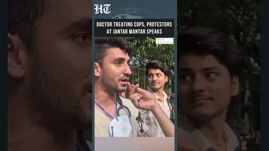 CJP Protest: Doctor Treating Both Police, Protestors On Pradhan's Resignation, NEET Reforms