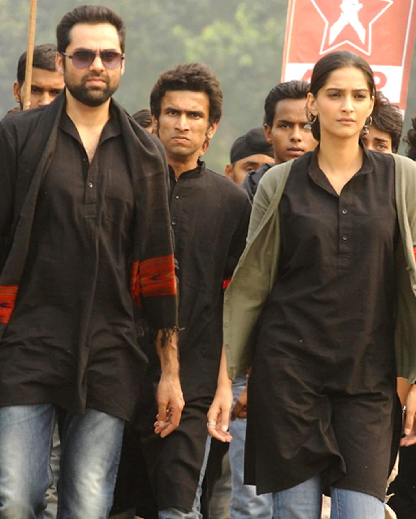 Sonam Kapoor Ahuja and Abhay Deol in a still from Raanjhanaa. Sonam Kapoor Ahuja and Abhay Deol in a still from Raanjhanaa.