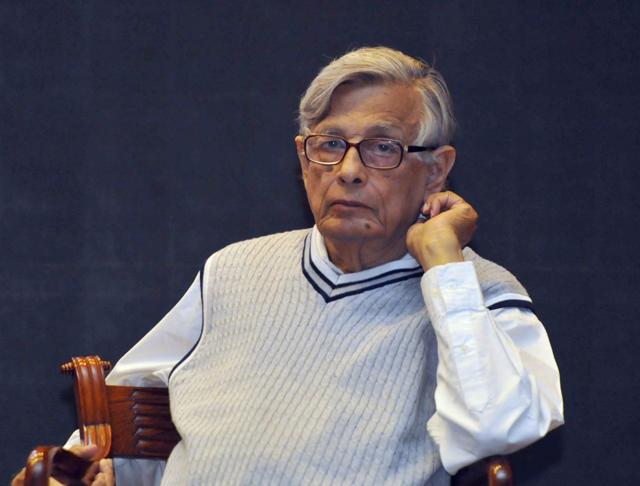 Historian Irfan Habib in 2015. (Vipin Kumar/Hindustan Times) Historian Irfan Habib in 2015. (Vipin Kumar/Hindustan Times)