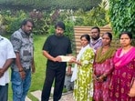 మరోసారి మంచి మనసు చాటుకున్న మెగాస్టార్.. గబ్బర్ సింగ్ రమేష్ కు చిరంజీవి సాయం(x)