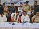 The CM resolved 13 of 15 public grievances, ordered a joint survey in Wazirpur Enclave and restoration of power in Sector 83. (Parveen Kumar/HT)