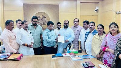 PMC orders inquiry into security guard appointments after BJP alleges cash-for-job racket PMC orders inquiry into security guard appointments after BJP alleges cash-for-job racket