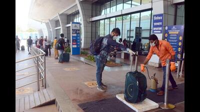 Airport officials said congestion within the campus often delayed shuttle buses, particularly during peak hours. The golf carts have reduced waiting time, eased transfers and improved the flow of passengers. (HT FILE) Airport officials said congestion within the campus often delayed shuttle buses, particularly during peak hours. The golf carts have reduced waiting time, eased transfers and improved the flow of passengers. (HT FILE)