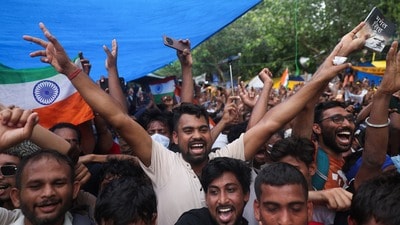 সোমবারই সংসদে নতুন বিল পেশ? (REUTERS)