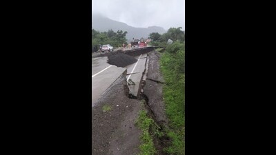 The highway’s subgrade gave way, causing nearly 50 to 100 metres of the concrete carriageway to sink. (HT) The highway’s subgrade gave way, causing nearly 50 to 100 metres of the concrete carriageway to sink. (HT)
