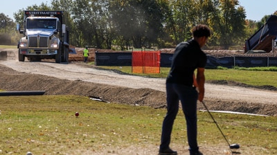 Players continue to use East Potomac Golf Links, dirt notwithstanding. Players continue to use East Potomac Golf Links, dirt notwithstanding.