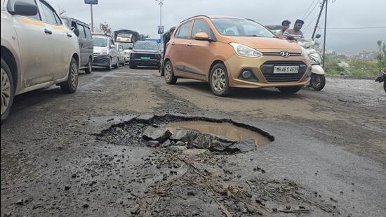 Potholes resurface within a month of repairs in Vasai-Virar, residents livid