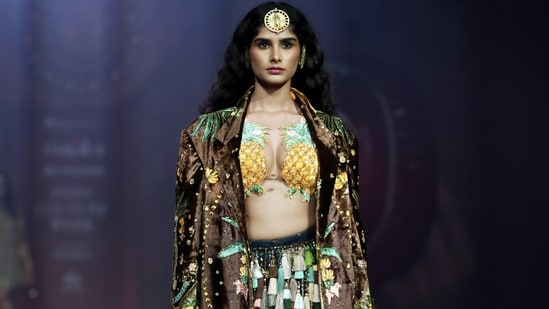 It was combined with modern couture touches, such as structured layering and varied draping and styling.(Shazid Chauhan)