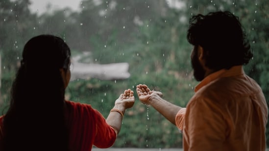 Physician Dr Prerna Goyal shares 10 daily habits to stay healthy in monsoon