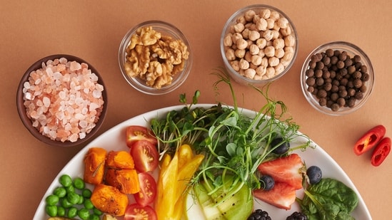 Cardiothoracic surgeon Dr Hemanth Kaukuntla shares 5 everyday foods that can help prevent heart disease