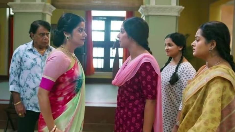 এবার ইন্দিরার মুখোমুখি স্নেহা