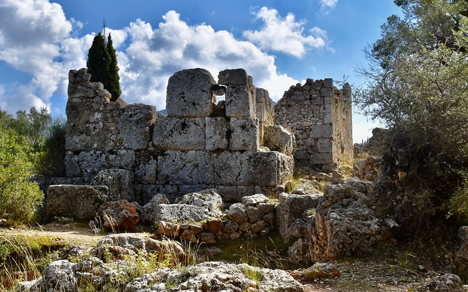The School of Homer -- a possible candidate for the site of Odysseus' palace. (Greece Is) The School of Homer -- a possible candidate for the site of Odysseus' palace. (Greece Is)